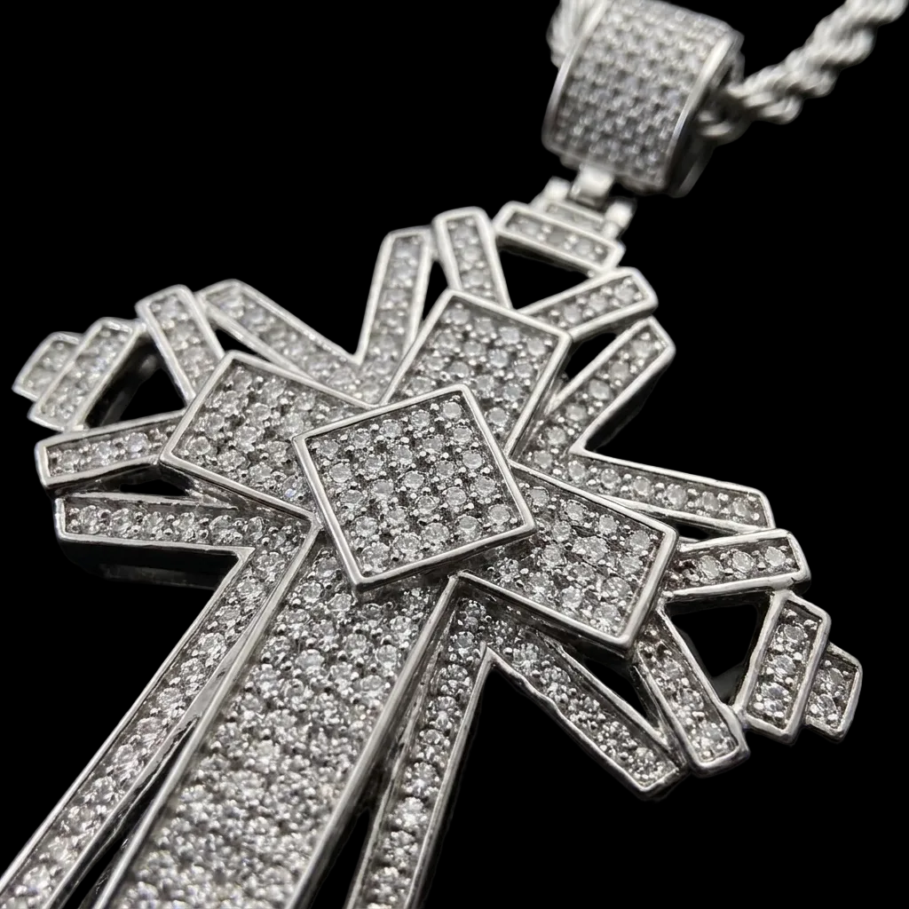 Collana "Saint"